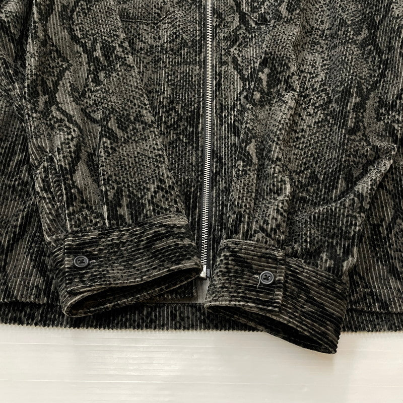 【中古品】【メンズ】 Supreme シュプリーム 20AW SNAKESKIN CORDUROY ZIP UP SHIRT スネークスキン コーデュロイ ジップアップ シャツジャケット ライトアウター 149-260502-yo-08-fuzh サイズ：XL カラー：グレー/ブラック 万代Net店