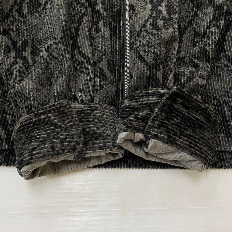 【中古品】【メンズ】 Supreme シュプリーム 20AW SNAKESKIN CORDUROY ZIP UP SHIRT スネークスキン コーデュロイ ジップアップ シャツジャケット ライトアウター 149-260502-yo-08-fuzh サイズ：XL カラー：グレー/ブラック 万代Net店