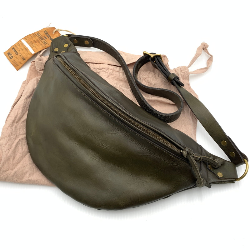 【中古品】【メンズ】 vasco ヴァスコ LEATHER WAIST BAG LARGE カバン VS-243L レザー ウエスト バッグ カバン ボディバッグ ラージ 188-260723-ko-06-tei サイズ：L カラー：オリーブ 万代Net店