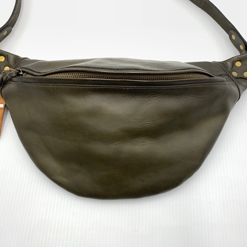 【中古品】【メンズ】 vasco ヴァスコ LEATHER WAIST BAG LARGE カバン VS-243L レザー ウエスト バッグ カバン ボディバッグ ラージ 188-260723-ko-06-tei サイズ：L カラー：オリーブ 万代Net店