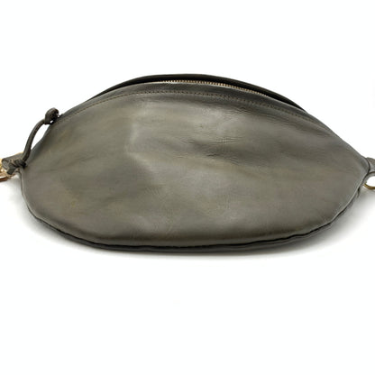【中古品】【メンズ】 vasco ヴァスコ LEATHER WAIST BAG LARGE カバン VS-243L レザー ウエスト バッグ カバン ボディバッグ ラージ 188-260723-ko-06-tei サイズ：L カラー：オリーブ 万代Net店