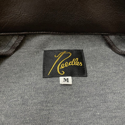 【中古品】【メンズ】 Needles ニードルス × NUBIAN ヌビアン 別注 コラボ TRACK JACKET "SYNTHETIC LEATHER" RW1649 トラックジャケット シンセティックレザー ライトアウター 140-260502-yo-13-tei サイズ：M カラー：ダークブラウン 万代Net店