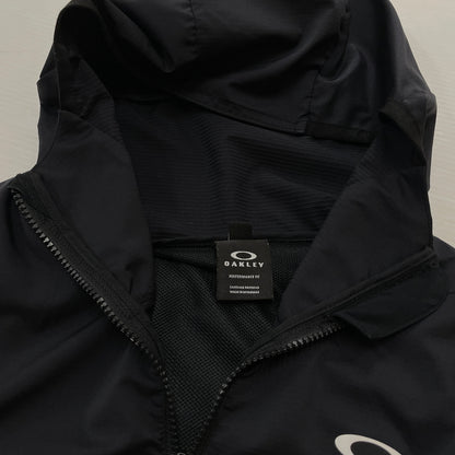 【中古品】【メンズ】 OAKLEY オークリー NYLON JACKET ナイロン ジャケット アウター 148-260901-sa-13-teih サイズ：M カラー：ブラック 万代Net店