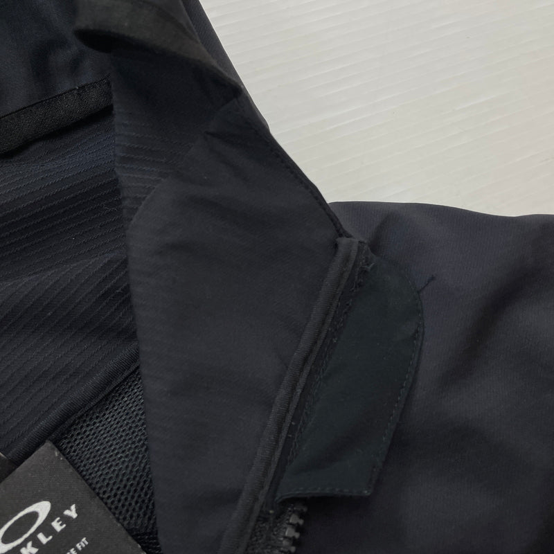 【中古品】【メンズ】 OAKLEY オークリー NYLON JACKET ナイロン ジャケット アウター 148-260901-sa-13-teih サイズ：M カラー：ブラック 万代Net店