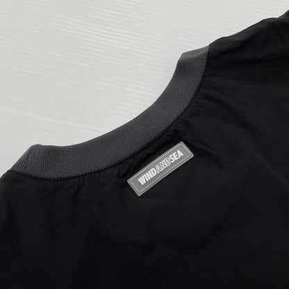 【中古品】【メンズ】 WINDANDSEA ウィンダンシー 22AW SWITCH TECH CREW NECK WDS-O-TECH-23-Q2-CS-01 スイッチ テック クルーネック ライトアウター 142-260507-ks-06-tei サイズ：XL カラー：ブラック 万代Net店