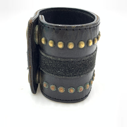 【現状渡し品】【メンズ】 NEIBORHOOD ネイバーフッド LEATHER BANGLE レザー バングル アクセサリー スタッズ 192-260724-ko-09-tei カラー：ブラック 万代Net店