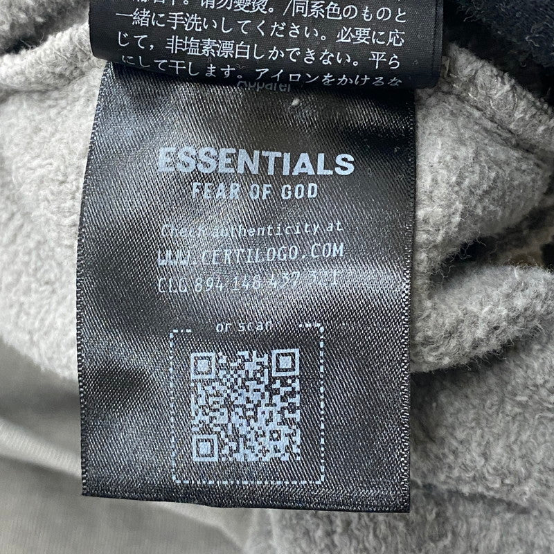 【中古品】【メンズ】 FEAR OF GOD ESSENTIALS フィアーオブゴッド エッセンシャルズ HEAVY FLEECE CROPPED SWEATSHIRT 253METSW05 ヘビー フリース クロップド スウェットシャツ トップス トレーナー 142-260508-ks-08-tei サイズ：L カラー：グレー 万代Net店