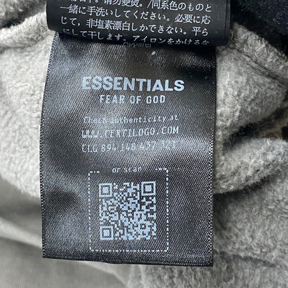 【中古品】【メンズ】 FEAR OF GOD ESSENTIALS フィアーオブゴッド エッセンシャルズ HEAVY FLEECE CROPPED SWEATSHIRT 253METSW05 ヘビー フリース クロップド スウェットシャツ トップス トレーナー 142-260508-ks-08-tei サイズ：L カラー：グレー 万代Net店