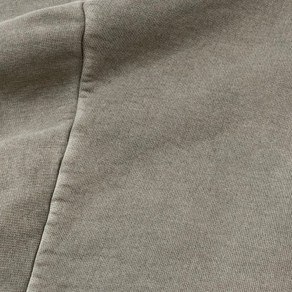 【中古品】【メンズ】 FEAR OF GOD ESSENTIALS フィアーオブゴッド エッセンシャルズ HEAVY FLEECE CROPPED SWEATSHIRT 253METSW05 ヘビー フリース クロップド スウェットシャツ トップス トレーナー 142-260508-ks-08-tei サイズ：L カラー：グレー 万代Net店