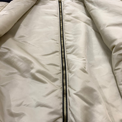 【中古品】【メンズ】 VETEMENTS ヴェトモン × ALPHAINDUSTRIES アルファ インダストリーズ 別注 コラボ 20AW REVERSIBLE DOUBLEZIP BLOUSON UAH21JA001 リバーシブル ダブルジップ ブルゾン アウター 141-260508-ks-25-tei サイズ：M カラー：ブラックアイボリー 万代Net店