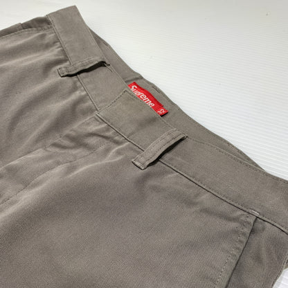 【中古品】【メンズ】 Supreme シュプリーム WORK CHINO PANT ワーク チノパンツ ボトムス ストレートパンツ 149-260716-ko-14-tei サイズ：32 カラー：ベージュ系/グレー系 万代Net店