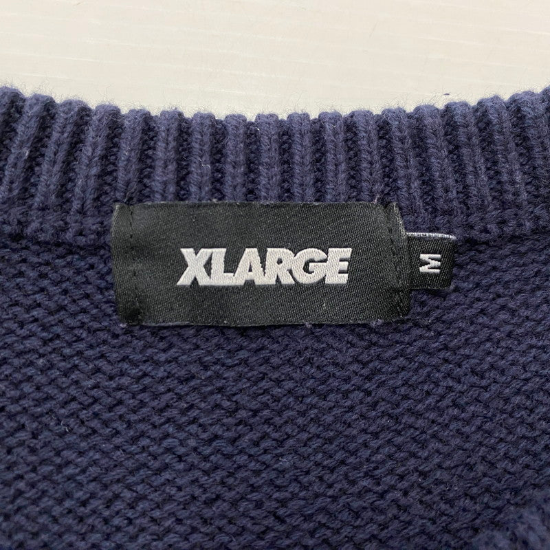 【中古品】【メンズ】 X-LARGE エクストララージ COLLEGE LOGO CREWNECK KNIT 101204015001 カレッジロゴ クルーネックニット トップス セーター 142-260716-ss-02-tei サイズ：M カラー：ネイビー 万代Net店