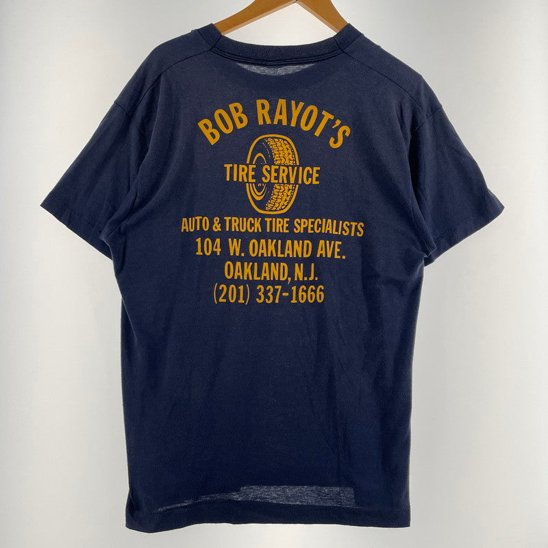 【中古品】【メンズ】 SCREEN STARS スクリーン スターズ 90's BOB RAYOT'S TEE 90年代 ボブ レイオッツ 半袖 トップス 145-260805-sa-04-tei サイズ：L カラー：ネイビー 万代Net店
