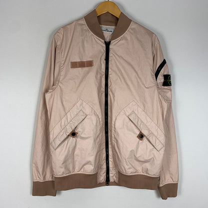 【中古品】【メンズ】 STONE ISLAND ストーンアイランド BOMBER JACKET K1S154100004 S0A21 ボンバー ジャケット アウター MA-1 141-260510-ko-23-tei サイズ：M カラー：ピンク 万代Net店
