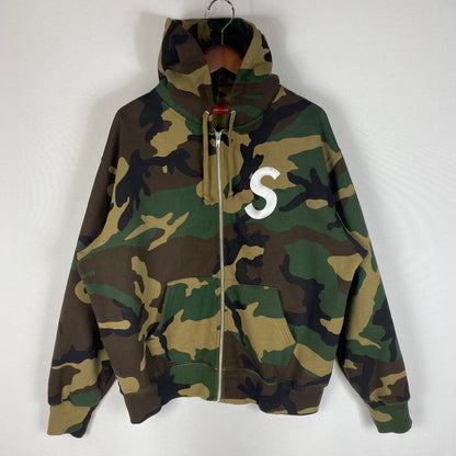 【中古品】【メンズ】 Supreme シュプリーム 25AW SLOGO ZIPUP HOODED SWEAT SHIRT Sロゴ ジップアップ フーデッド スウェットシャツ トップス パーカー 149-260518-ks-12-fuzh サイズ：M カラー：カモ柄 万代Net店