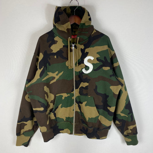 【中古品】【メンズ】 Supreme シュプリーム 25AW SLOGO ZIPUP HOODED SWEAT SHIRT Sロゴ ジップアップ フーデッド スウェットシャツ トップス パーカー 149-260518-ks-12-fuzh サイズ：M カラー：カモ柄 万代Net店
