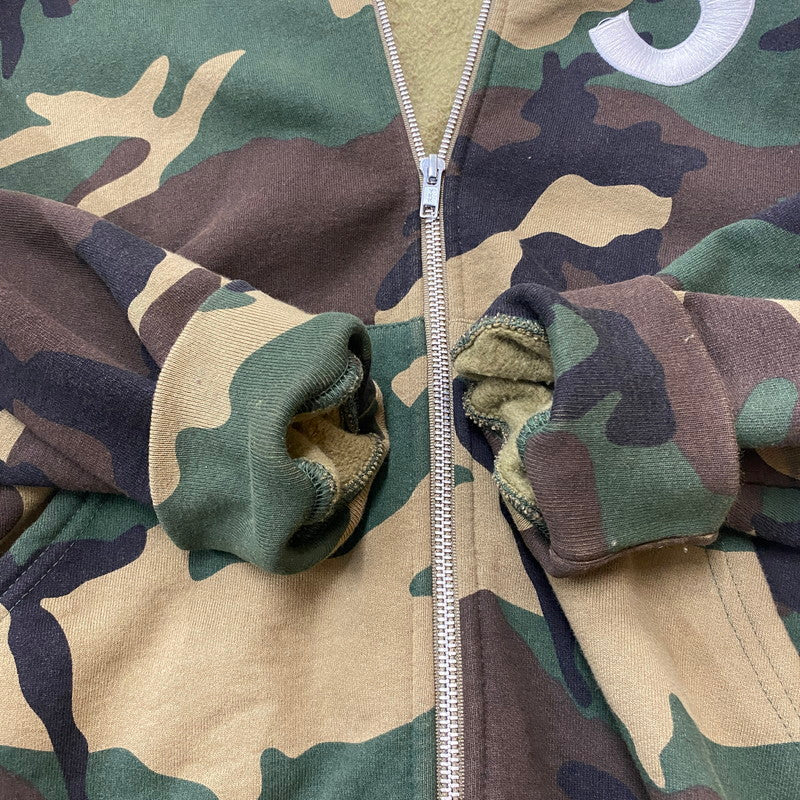 【中古品】【メンズ】 Supreme シュプリーム 25AW SLOGO ZIPUP HOODED SWEAT SHIRT Sロゴ ジップアップ フーデッド スウェットシャツ トップス パーカー 149-260518-ks-12-fuzh サイズ：M カラー：カモ柄 万代Net店