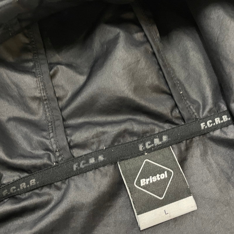 【中古品】【メンズ】 FCRB エフシーアールビー TRAINING ANORAK SPONSORED BY FRAGMENT FCRB-189115 トレーニング アノラック スポンサード バイ フラグメント ジャケット ライトアウター 142-260513-yo-19-tei サイズ：L カラー：ブラック 万代Net店