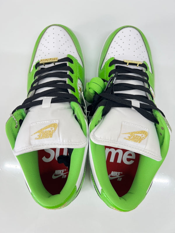 【中古美品】【メンズ】 NIKE SB ナイキ スケートボーディング × Suprme シュプリーム 別注 コラボ DUNK LOW OG QS DH3228-101 ダンク ロー オリジナル クイックストライク スニーカー 靴 160-260801-kk-07-hon カラー：WHITE/MEAN GREEN-METALLIC GOLD 万代Net店