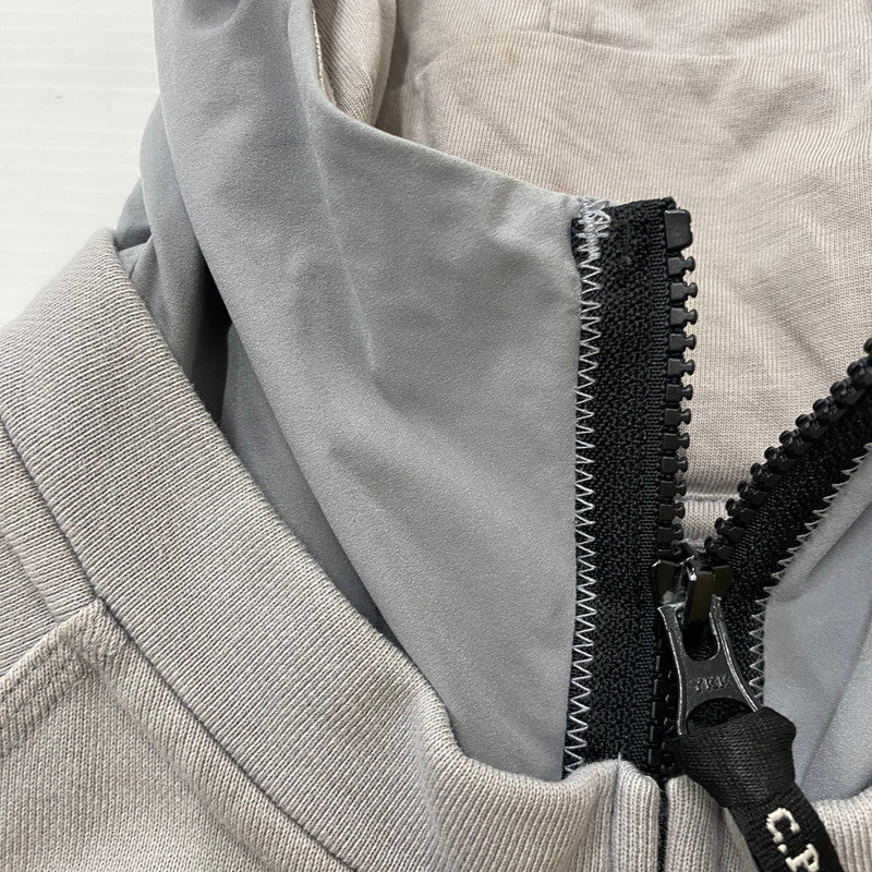 【中古品】【メンズ】 C.P.COMPANY シーピーカンパニー ZIP HOODIE 12CMSS116A 005086W ジップ フーディー トップス 141-260518-ks-14-tei サイズ：L カラー：グレー 万代Net店