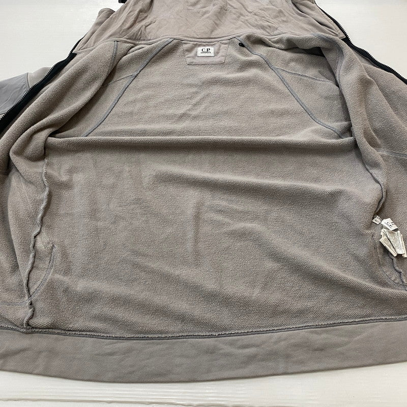 【中古品】【メンズ】 C.P.COMPANY シーピーカンパニー ZIP HOODIE 12CMSS116A 005086W ジップ フーディー トップス 141-260518-ks-14-tei サイズ：L カラー：グレー 万代Net店