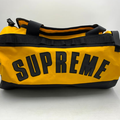 【現状渡し品】【メンズ】 SUPREME シュプリーム × THE NORTH FACE ザ・ノースフェイス ARC LOGO BASE CAMP DUFFLE BAG ロゴ ベースキャンプ ダッフルバッグ カバン 188-260514-ko-11-tei カラー：イエロー 万代Net店