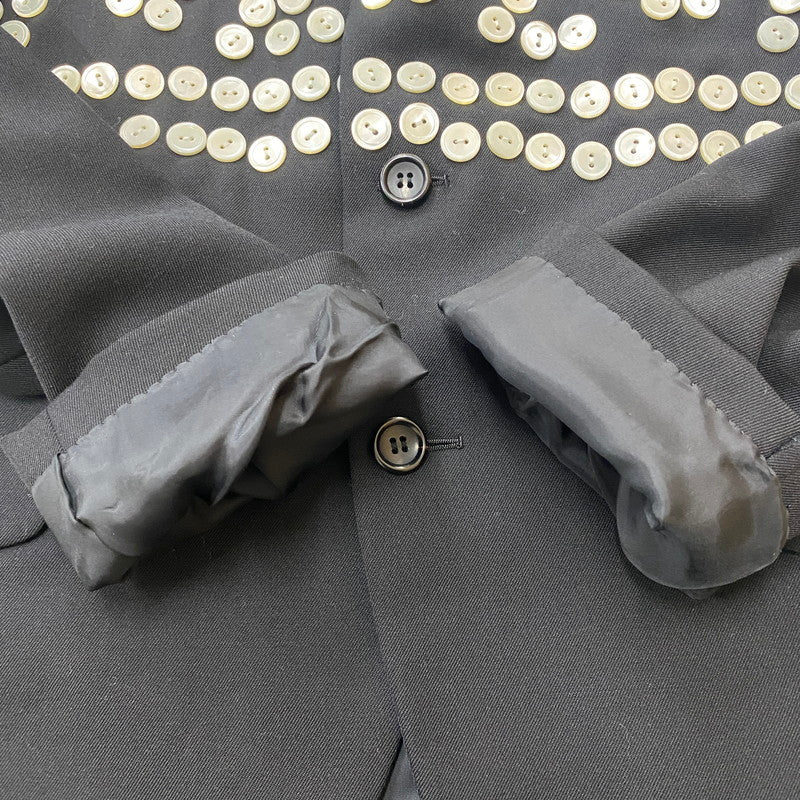 【中古品】【メンズ】 COMME des GARCONS HOMME PLUS コムデギャルソン オムプリュス 24AW BUTTON TAILORED JACKET PN-J023 ボタン テーラードジャケット ライトアウター 140-260518-ks-17-tei サイズ：S カラー：ブラック 万代Net店