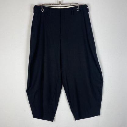【中古品】【メンズ】 COMME des GARCONS HOMME PLUS コムデギャルソン オムプリュス 24AW LOOSE LEG TAILORED PANTS PN-P055 ルーズレグ テーラード パンツ ボトムス 151-260518-ks-18-tei サイズ：M カラー：ブラック 万代Net店