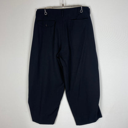 【中古品】【メンズ】 COMME des GARCONS HOMME PLUS コムデギャルソン オムプリュス 24AW LOOSE LEG TAILORED PANTS PN-P055 ルーズレグ テーラード パンツ ボトムス 151-260518-ks-18-tei サイズ：M カラー：ブラック 万代Net店