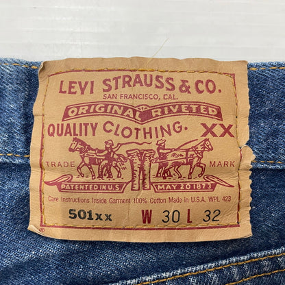 【中古品】【メンズ】 Levi's リーバイス 90's 501XX DENIM PANTS MADE IN USA 90年代 デニムパンツ ボトムス ジーンズ アメリカ製 ボタン裏刻印552 156-260620-ss-01-tei サイズ：30 カラー：インディゴ 万代Net店
