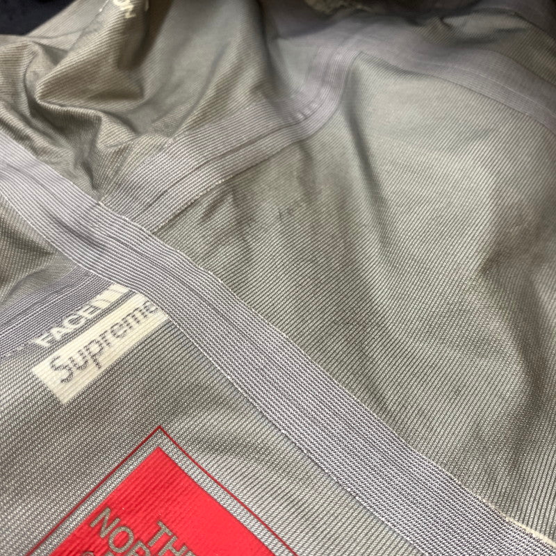 【現状渡し品】【メンズ】 Supreme シュプリーム × THE NORTH FACE ザ・ノースフェイス 別注 コラボ 21SS SUMMIT SERIES OUTER TAPE SEAM SHELL JACKET NP12101I シェルジャケット ライトアウター 149-260524-ko-04-tei サイズ：S カラー：ブラック 万代Net店