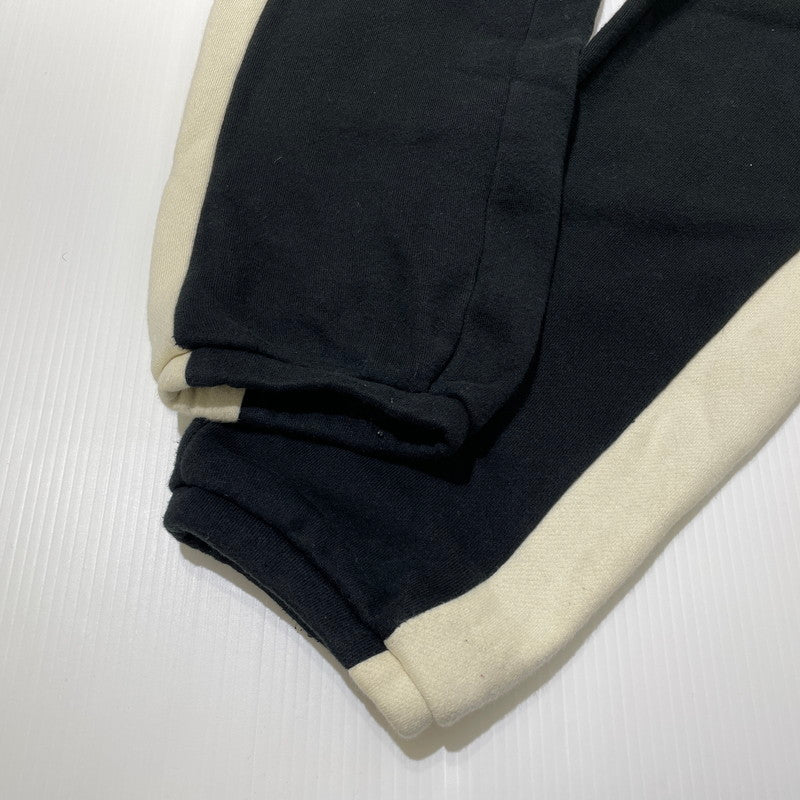 【中古品】【メンズ】 FEAR OF GOD ESSENTIALS フィアーオブゴッド エッセンシャルズ SIDE LINE SWEAT PANT サイドライン スウェット パンツ ボトムス イージーパンツ 153-260523-ko-22-tei サイズ：S カラー：ブラックホワイト 万代Net店