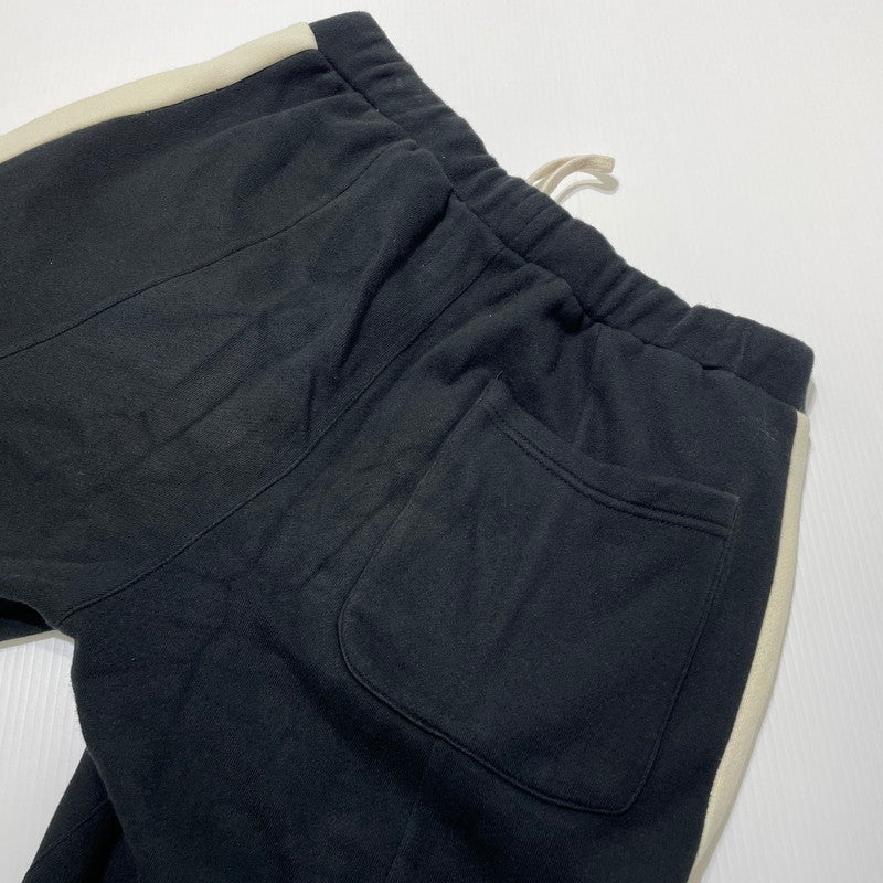 【中古品】【メンズ】 FEAR OF GOD ESSENTIALS フィアーオブゴッド エッセンシャルズ SIDE LINE SWEAT PANT サイドライン スウェット パンツ ボトムス イージーパンツ 153-260523-ko-22-tei サイズ：S カラー：ブラックホワイト 万代Net店