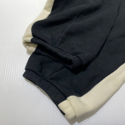 【中古品】【メンズ】 FEAR OF GOD ESSENTIALS フィアーオブゴッド エッセンシャルズ SIDE LINE SWEAT PANT サイドライン スウェット パンツ ボトムス イージーパンツ 153-260523-ko-22-tei サイズ：S カラー：ブラックホワイト 万代Net店