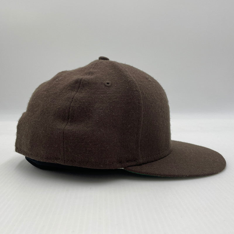 【中古品】【メンズ】 FEAR OF GOD ESSENTIALS フィアオブゴッド × NEW ERA ニューエラ 別注 コラボ FITTED CAP フィッテッド キャップ 帽子 185-260704-yo-14-tei サイズ：59.6cm カラー：ブラウン 万代Net店