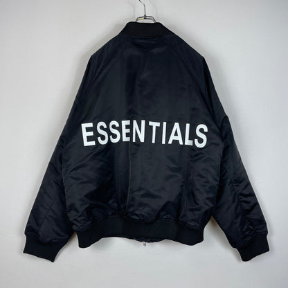【中古品】【メンズ】 FEAR OF GOD ESSENTIALS フィアーオブゴッド エッセンシャルズ MA-1 FLIGHT JACKET MA-1 フライトジャケット アウター 142-260531-yo-04-tei サイズ：L カラー：ブラック 万代Net店