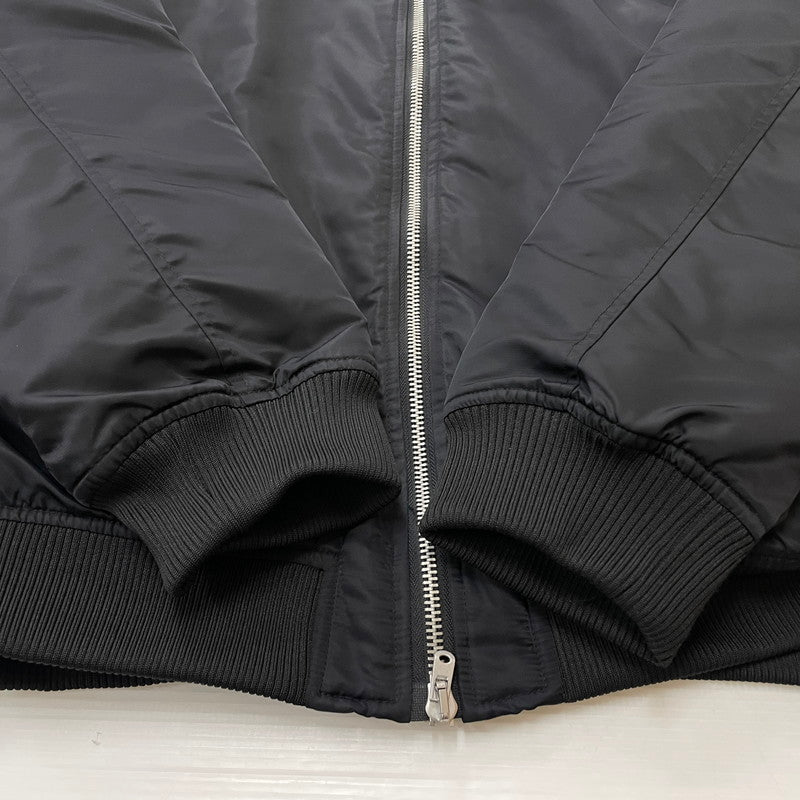 【中古品】【メンズ】 FEAR OF GOD ESSENTIALS フィアーオブゴッド エッセンシャルズ MA-1 FLIGHT JACKET MA-1 フライトジャケット アウター 142-260531-yo-04-tei サイズ：L カラー：ブラック 万代Net店