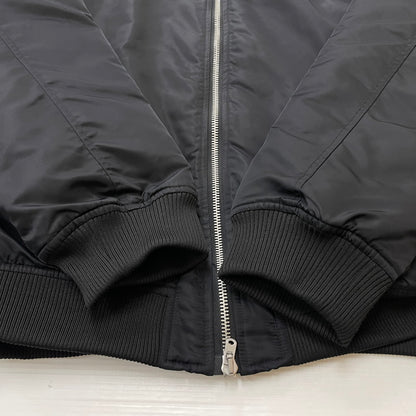 【中古品】【メンズ】 FEAR OF GOD ESSENTIALS フィアーオブゴッド エッセンシャルズ MA-1 FLIGHT JACKET MA-1 フライトジャケット アウター 142-260531-yo-04-tei サイズ：L カラー：ブラック 万代Net店