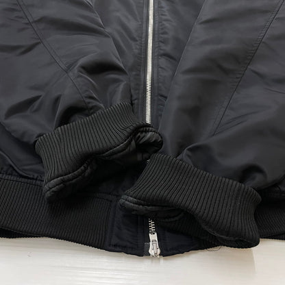 【中古品】【メンズ】 FEAR OF GOD ESSENTIALS フィアーオブゴッド エッセンシャルズ MA-1 FLIGHT JACKET MA-1 フライトジャケット アウター 142-260531-yo-04-tei サイズ：L カラー：ブラック 万代Net店