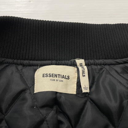 【中古品】【メンズ】 FEAR OF GOD ESSENTIALS フィアーオブゴッド エッセンシャルズ MA-1 FLIGHT JACKET MA-1 フライトジャケット アウター 142-260531-yo-04-tei サイズ：L カラー：ブラック 万代Net店