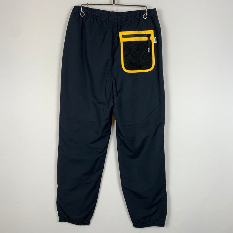 【中古品】【メンズ】 FR2 エフアールツー × FILA フィラ 別注コラボ LOGO NYLON PANTS 1080000000536 ロゴ ナイロン パンツ ボトムス 153-260730-sa-19-tei サイズ：M カラー：ネイビー 万代Net店