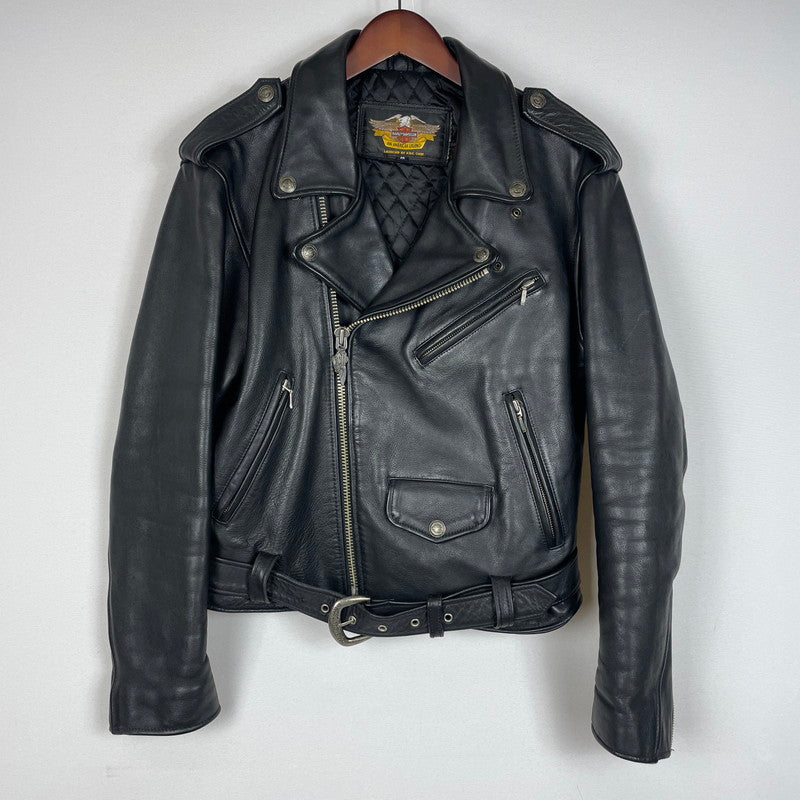 【中古品】【メンズ】 HARLEY DAVIDSON ハーレーダビッドソン COWHIDE LEATHER DOUBLE RIDERES JACKET カウハイドレザー ダブルライダース ジャケット YKKジップ アウター 145-260531-yo-01-tei サイズ：M カラー：ブラック 万代Net店
