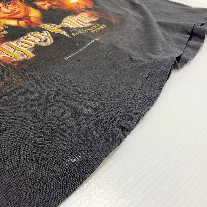 【中古品】【メンズ】 SAINT Mxxxxxx セント マイケル × HARRY POTTER ハリーポッター 別注 コラボ HP S/S TEE SORCERER'S STONE SM-HR1-0000-C44 ハリーポッター ショートスリーブ Tシャツ 半袖 トップス 142-260531-ko-17-tei サイズ：XXL カラー：ブラック 万代Net店