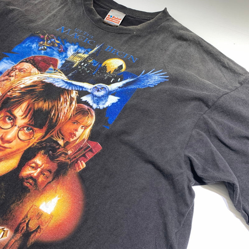 【中古品】【メンズ】 SAINT Mxxxxxx セント マイケル × HARRY POTTER ハリーポッター 別注 コラボ HP S/S TEE SORCERER'S STONE SM-HR1-0000-C44 ハリーポッター ショートスリーブ Tシャツ 半袖 トップス 142-260531-ko-17-tei サイズ：XXL カラー：ブラック 万代Net店