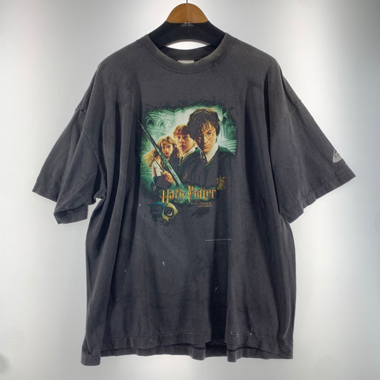 【中古品】【メンズ】 SAINT MICHAEL×HARRY POTTER セントマイケル ハリーポッター Tシャツ SM-HR1-0000-C46 CHAMBER OF SCRT HP SS TEE ブラック/サイズXXL ※タグ付き 142-260916-io-02-fuzh カラー：ブラック 万代Net店
