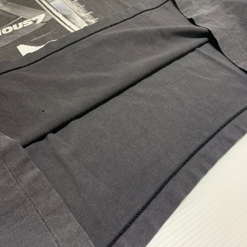 【中古品】【メンズ】 SAINT Mxxxxxx セント マイケル × WILD SPEED ワイルドスピード 別注 コラボ FF-SS TEE FAST&FURIOUS7 SM-HR1-0000-C74 ショートスリーブ Tシャツ 半袖 トップス ヴィンテージ加工 142-260531-ko-16-tei サイズ：XXL カラー：ブラック 万代Net店