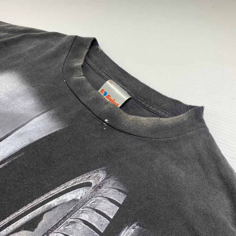 【中古品】【メンズ】 SAINT Mxxxxxx セント マイケル × WILD SPEED ワイルドスピード 別注 コラボ FF-SS TEE FAST&FURIOUS7 SM-HR1-0000-C74 ショートスリーブ Tシャツ 半袖 トップス ヴィンテージ加工 142-260531-ko-16-tei サイズ：XXL カラー：ブラック 万代Net店