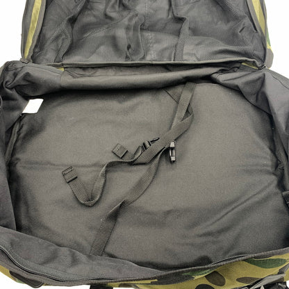 【中古品】【メンズ】 A BATHING APE アベイシングエイプ CAMO BAGPACK カモバッグパック カバン リュックサック デイパック 188-260606-ko-15-tei カラー：カモ 万代Net店