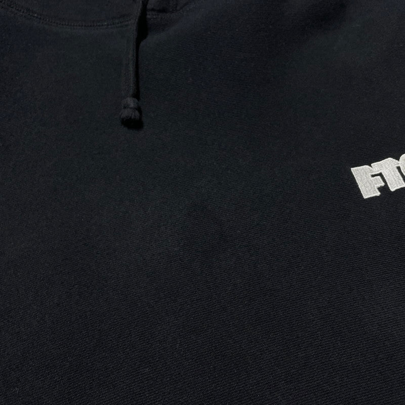 【現状渡し品】【メンズ】 FTC エフティーシー LOGO HOODIE ロゴ フーディ 長袖 トップス プルオーバーパーカー 142-260723-sa-15-tei サイズ：L カラー：ブラック 万代Net店