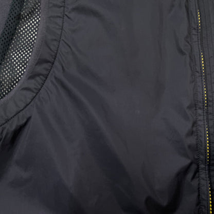 【中古品】【メンズ】 LOUIS VUITTON ルイ・ヴィトン LV CUP ZIP UP VEST LCFW13 H0BS06NA1 ジップアップベスト ライトアウター 141-260603-ss-01-tei サイズ：48 カラー：ブラック系/イエロー 万代Net店